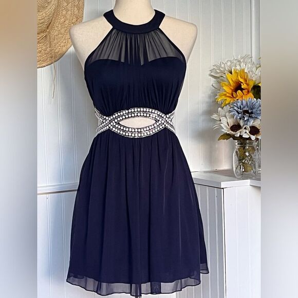 BOGO🌟Speechless Navy Blue Embellished Dress Size 5 juniors - Picture 4 of 9